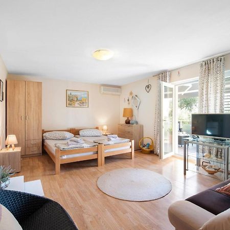 Apartments Nena Бродарица Экстерьер фото